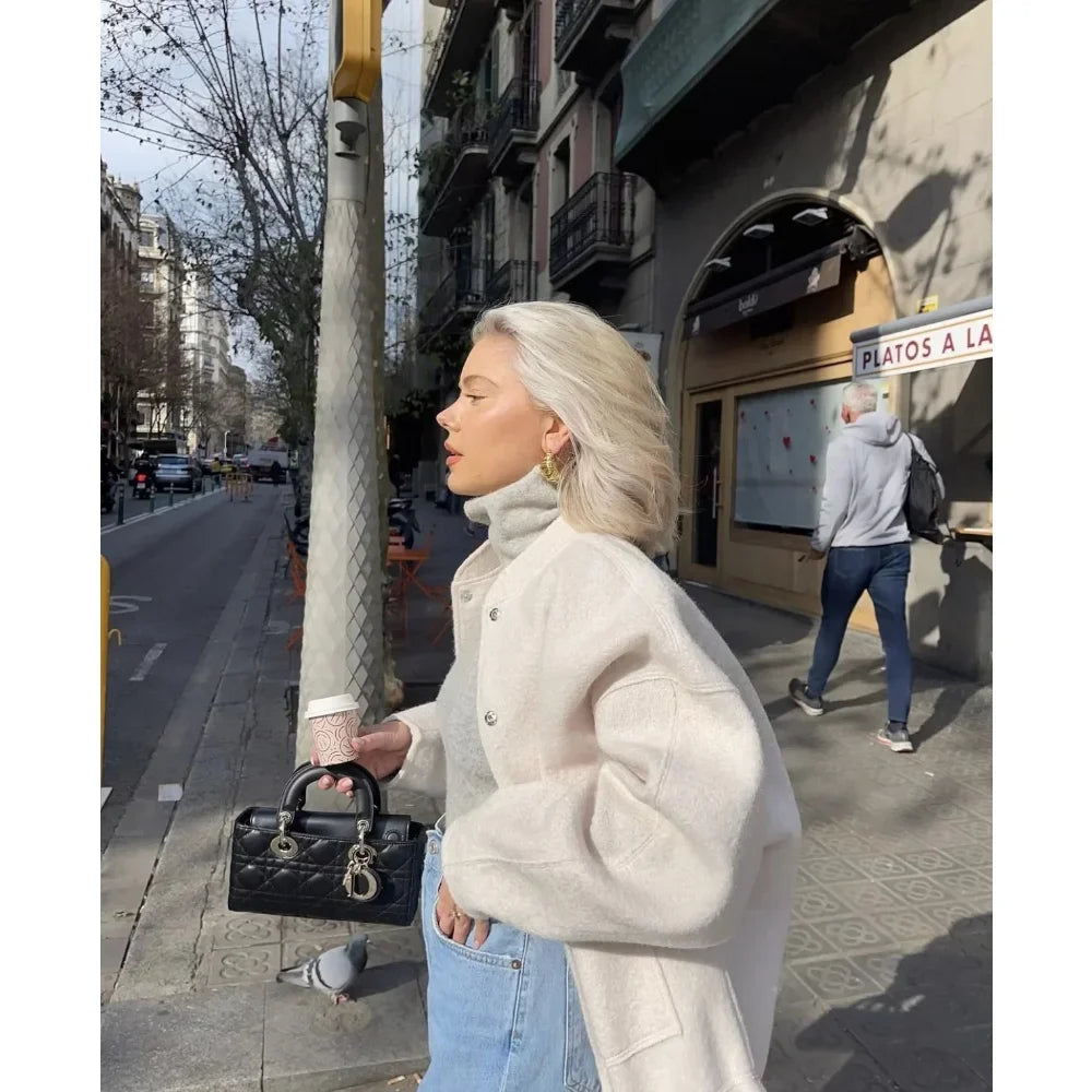 Chaqueta Casual de Mujer – Moda, Calidez y Estilo Diario