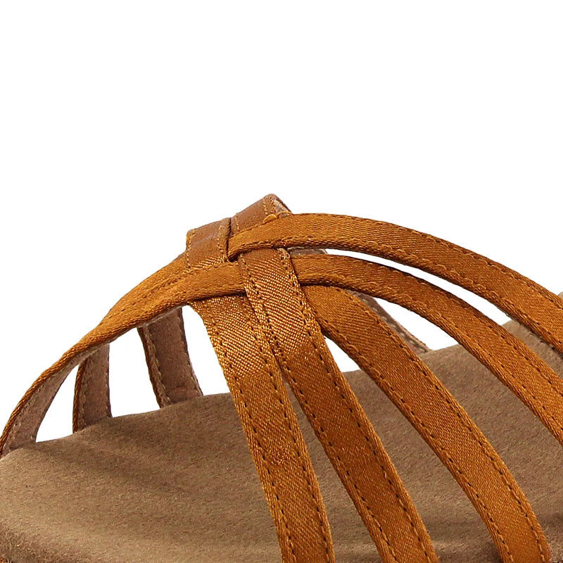 Eleganza Latina – sofisticado y femenino, ideal para bailar