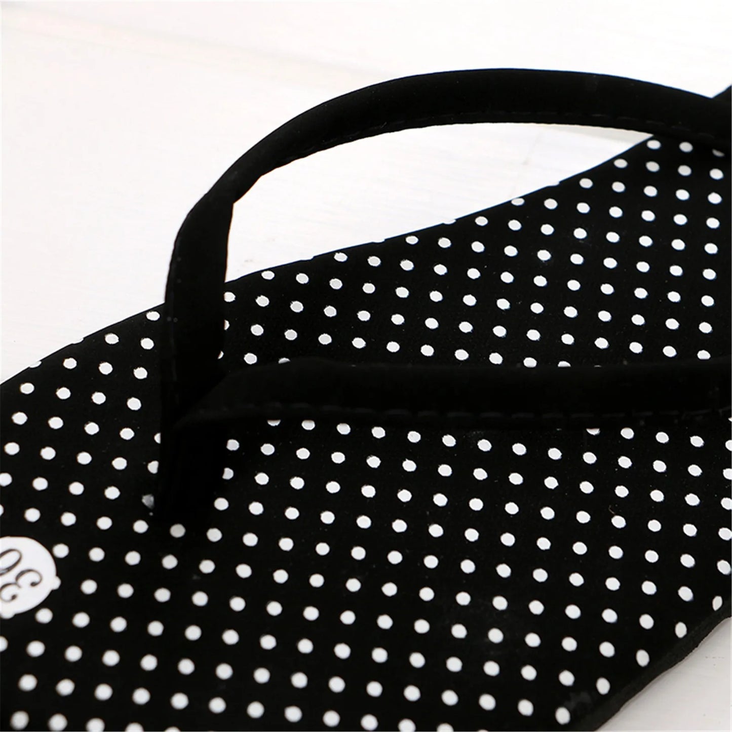 🩴 Women’s Flat Flip Flops – Sandalias Planas Antideslizantes 2024